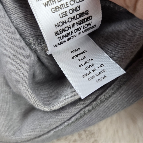 Torrid Signature Jersey Relaxed Crew Tee Plus Size Gray 3 - Picture 7 of 8